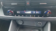 Nissan Qashqai 1.3 DiG-T MH 158 Acenta Premium 5dr Xtronic Petrol Hatchback